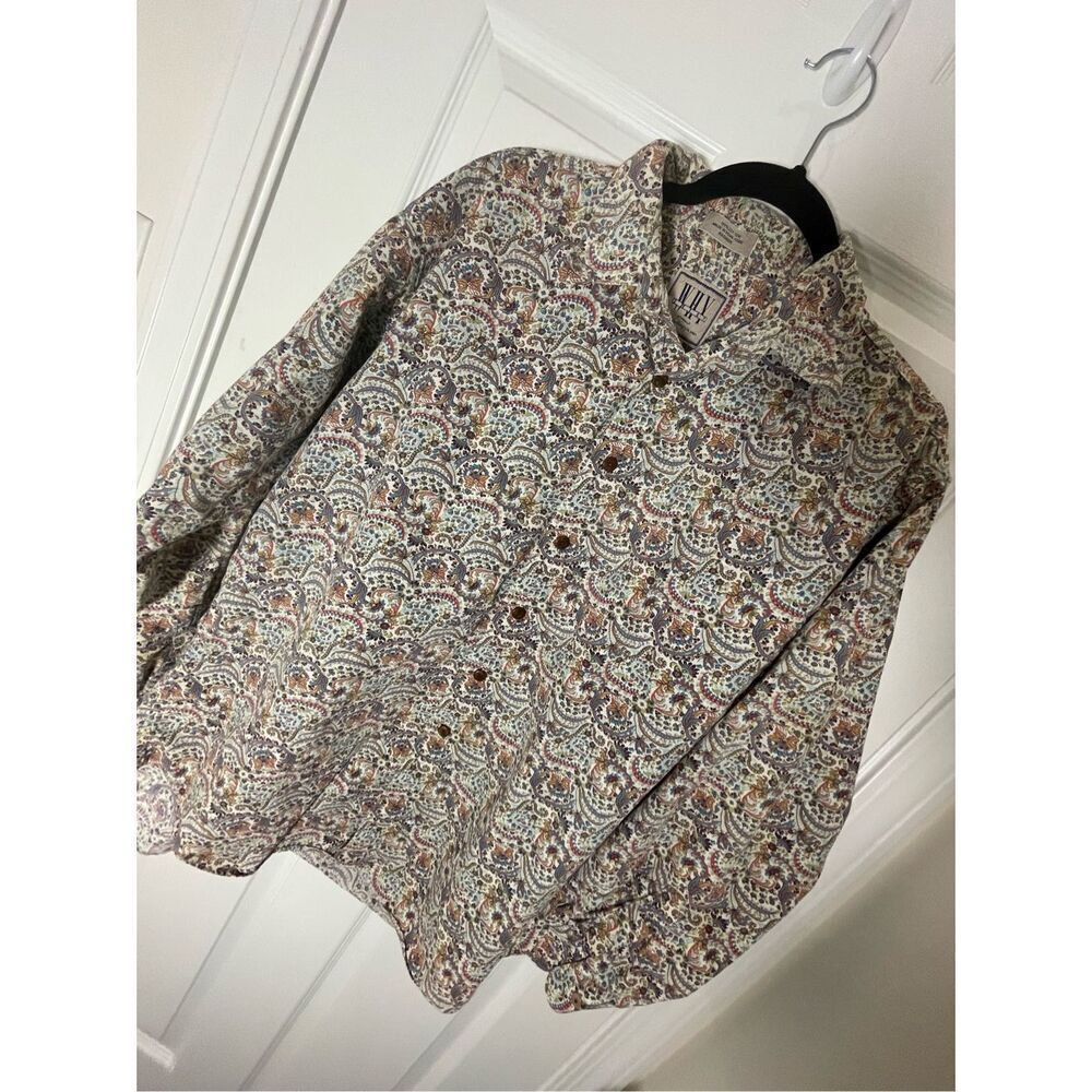 Why This? Mens buttons up shirt large